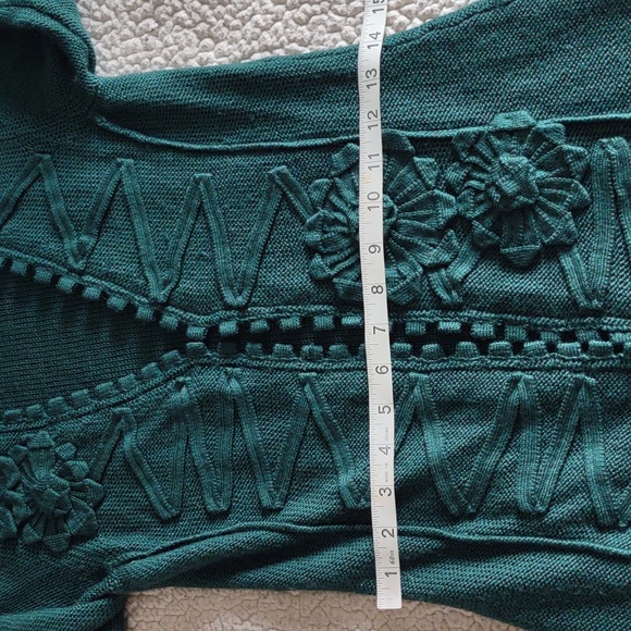 Charlie & Robin Size Small 100% Wool Green Floral Crochet Hook Loop Sweater - Picture 12 of 16